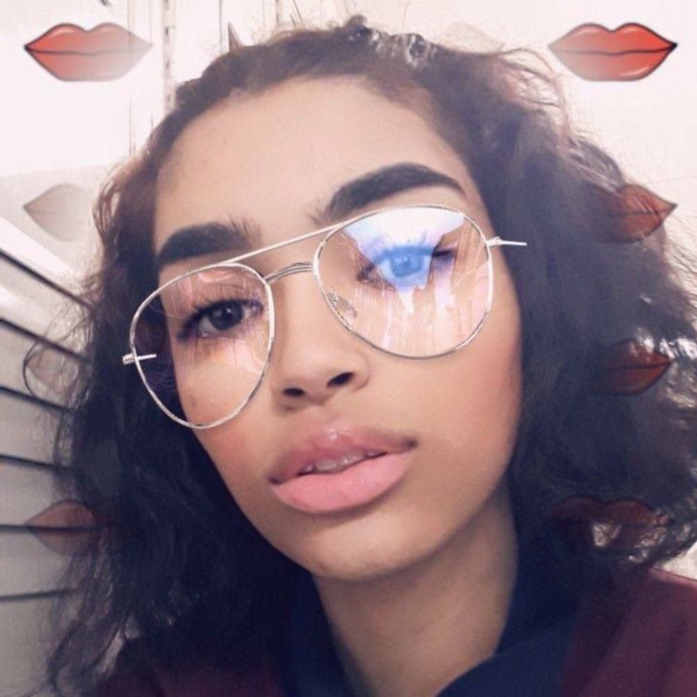 Meet your Posher, Genesis